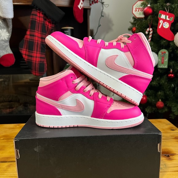 womens nike air jordan pink